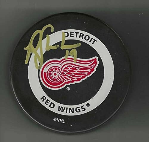 Riley Sheahan Detroit Red Wings Resmi Maç Diskini İmzaladı Seattle Kraken - İmzalı NHL Diskleri