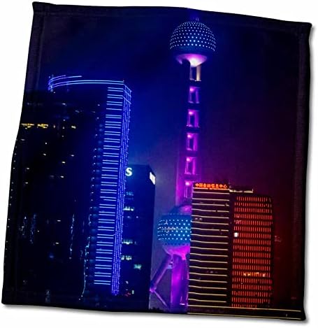 Pudong, Şangay, Çin'deki Yüksek binaların 3dRose Gece manzarası-Havlular (twl-276750-3)